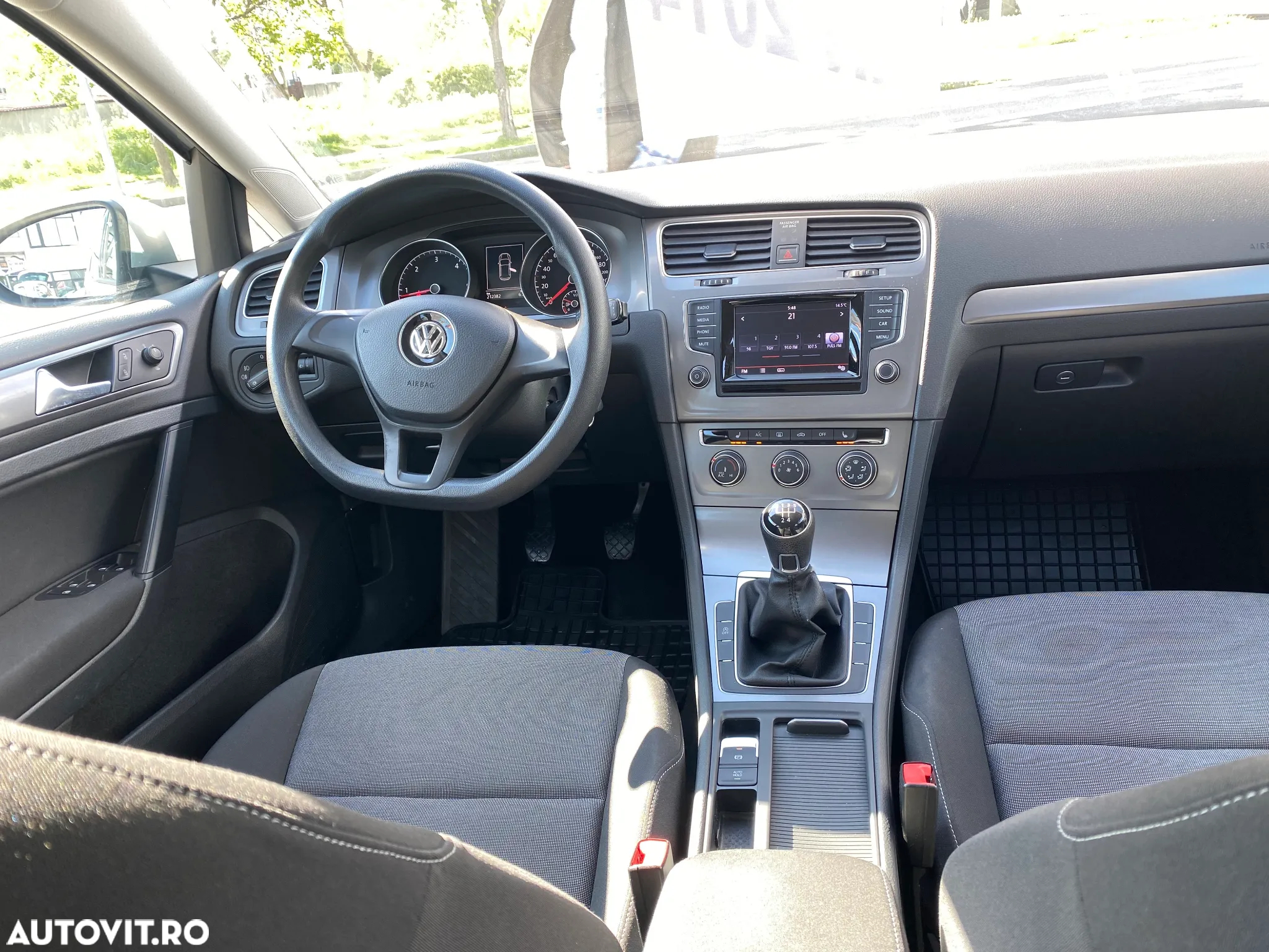 Volkswagen Golf 1.6 TDI BlueMotion Technology Comfortline - 7
