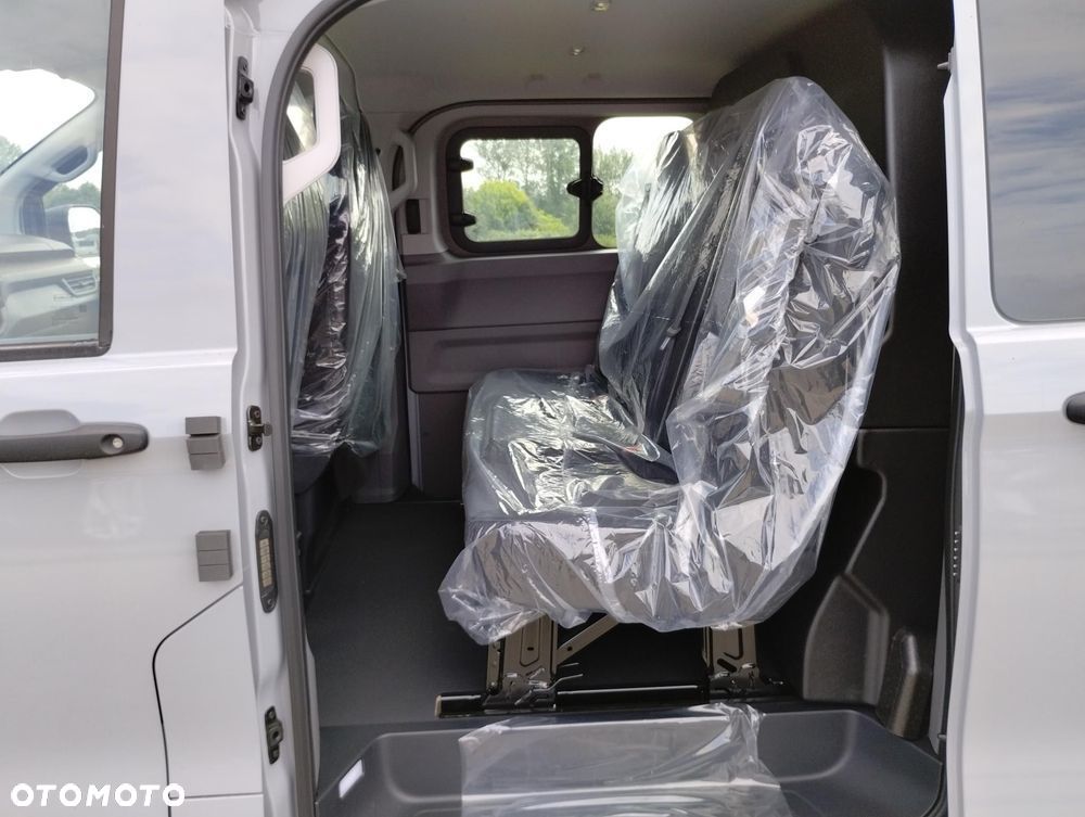 Volkswagen Transporter TDI L2H1 Plus - 10
