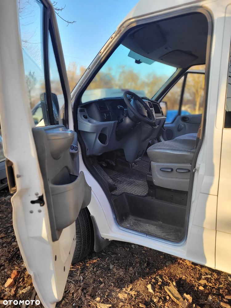 Ford Transit - 9