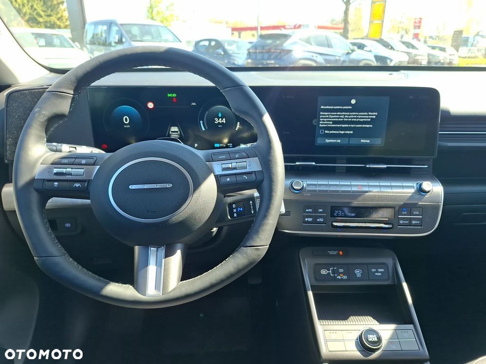 Hyundai Kona 65kWh Executive Plus - 13