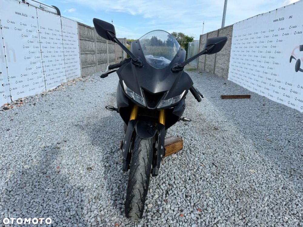 Yamaha YZF - 3