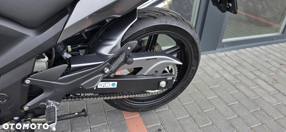 Honda CBF - 34