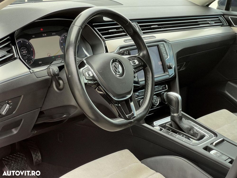 Volkswagen Passat - 14