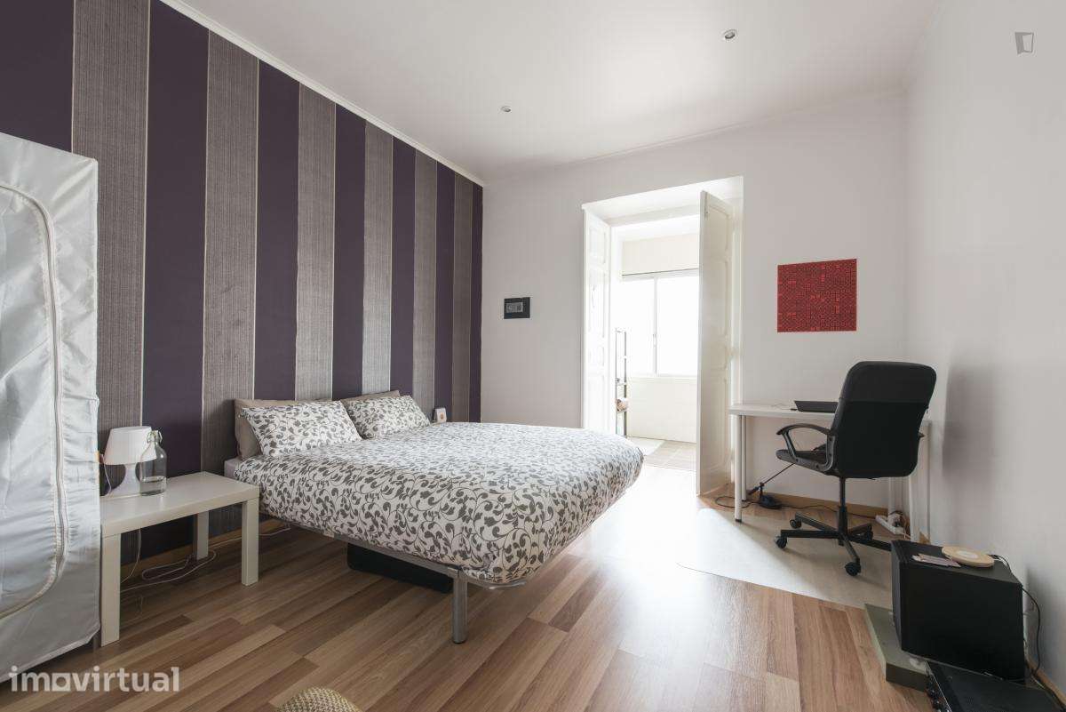 Quarto - localizado em Anjos Lisbon - Grande imagem: 4/15