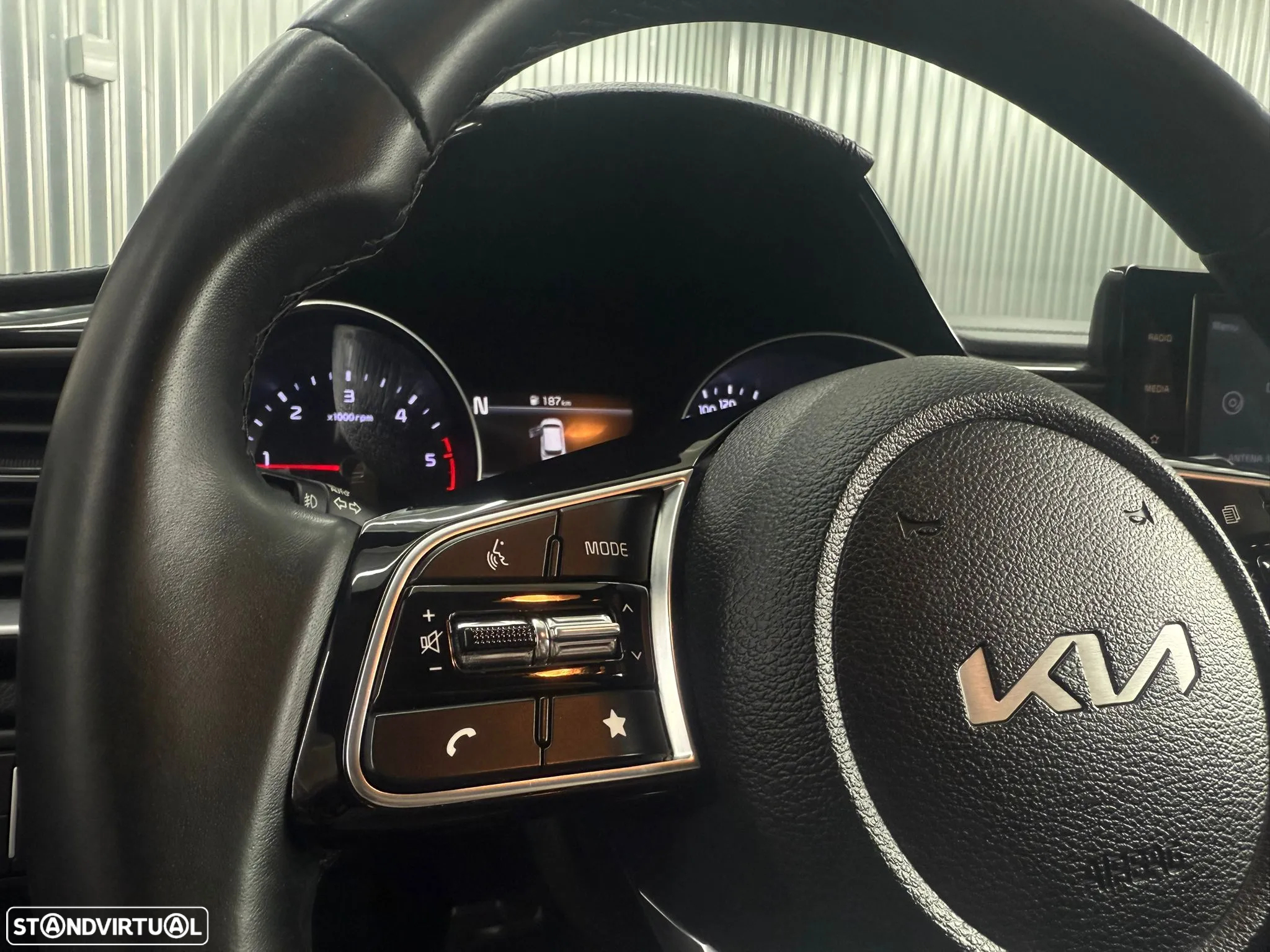 Kia Ceed SW 1.6 CRDi MHEV Dynamic - 26