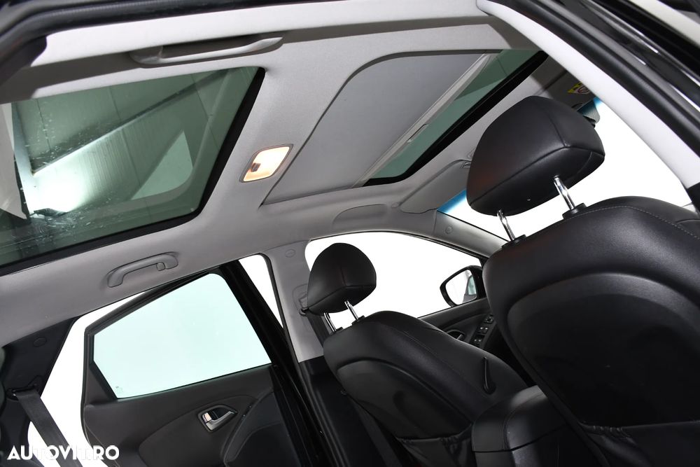 Hyundai ix35 2.0 CRDI 4WD Premium - 9