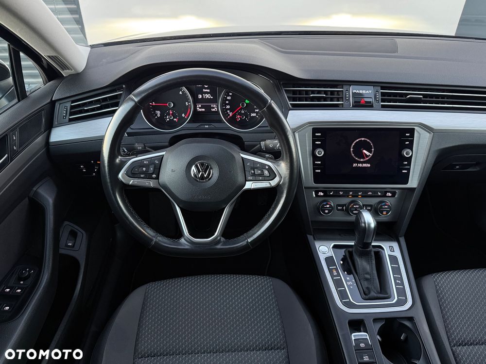 Volkswagen Passat 2.0 TDI SCR DSG Conceptline - 10