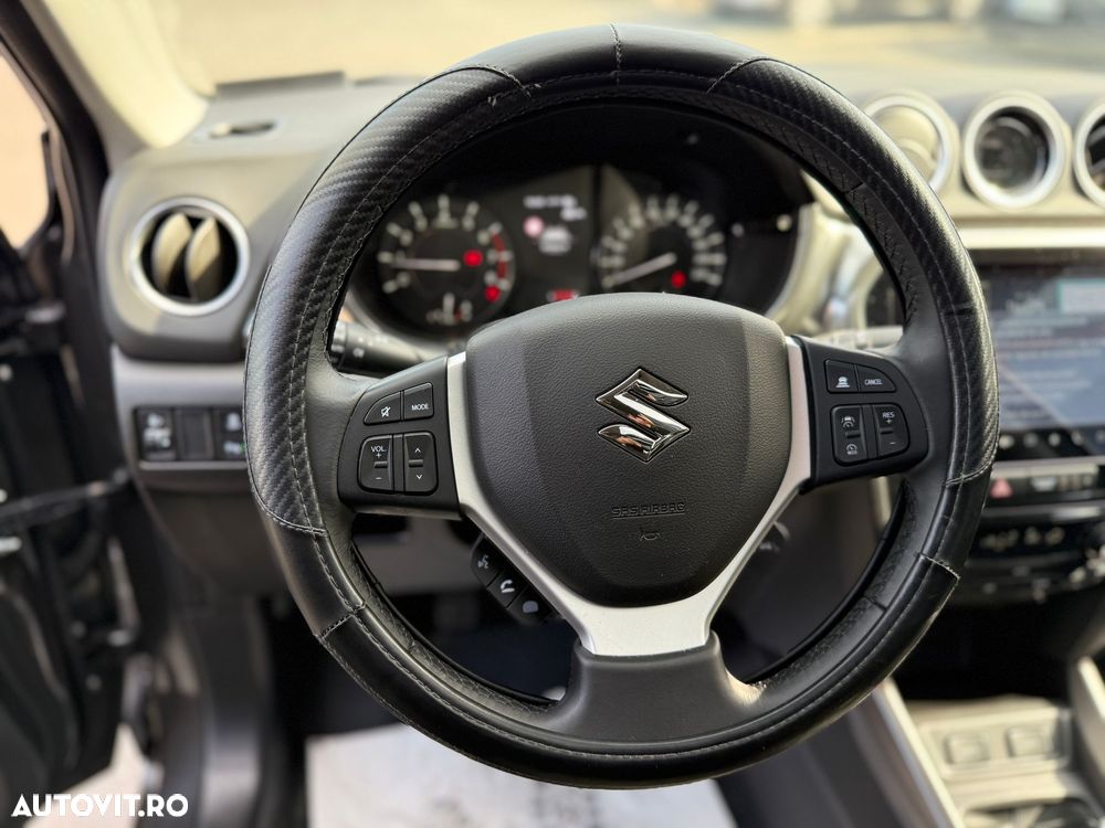 Suzuki Vitara 1.4 Boosterjet 6MT AllGrip MHEV Luxus - 25