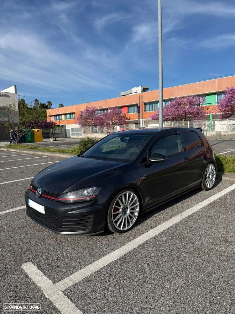 VW Golf GTI Performance BlueMotion DSG - 1