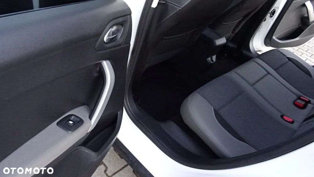 Peugeot 2008 1.2 Pure Tech GPF Allure S&S EAT6 - 25