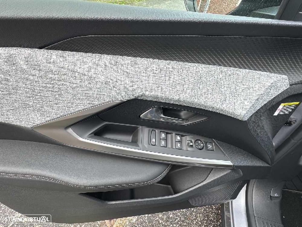 Peugeot 3008 1.6 Plug-in Hybrid Allure e-DCS7 - 12