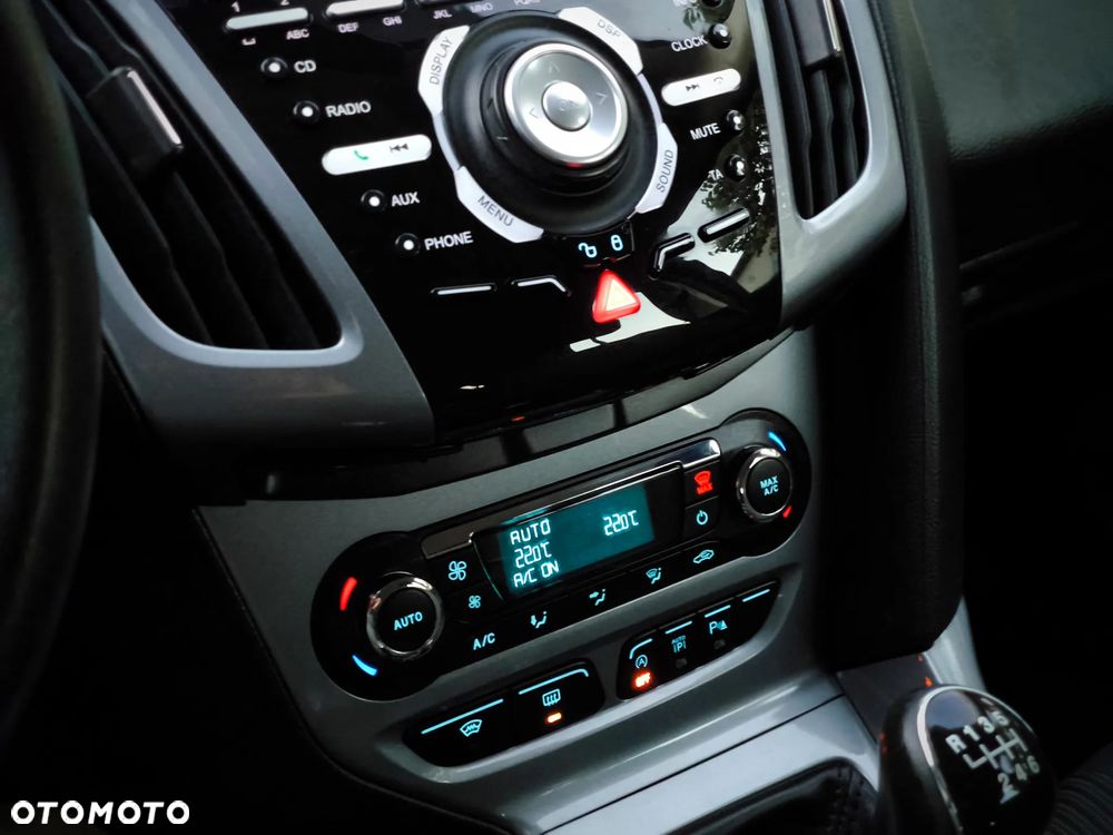 Ford Focus 1.0 EcoBoost Titanium - 23