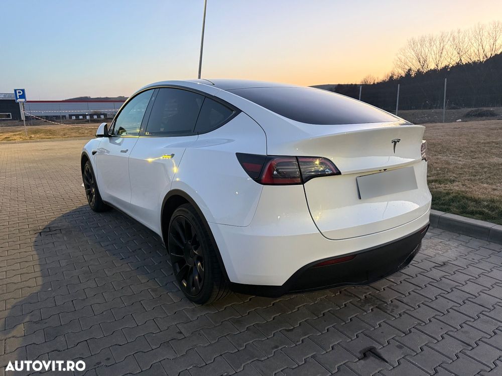 Tesla Model Y RWD - 3