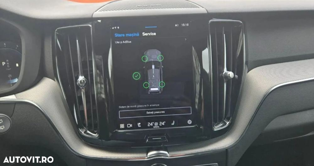 Volvo XC 60 B4 MHEV AWD R-Design - 34