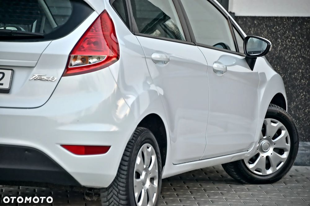 Ford Fiesta 1.25 Ambiente - 22