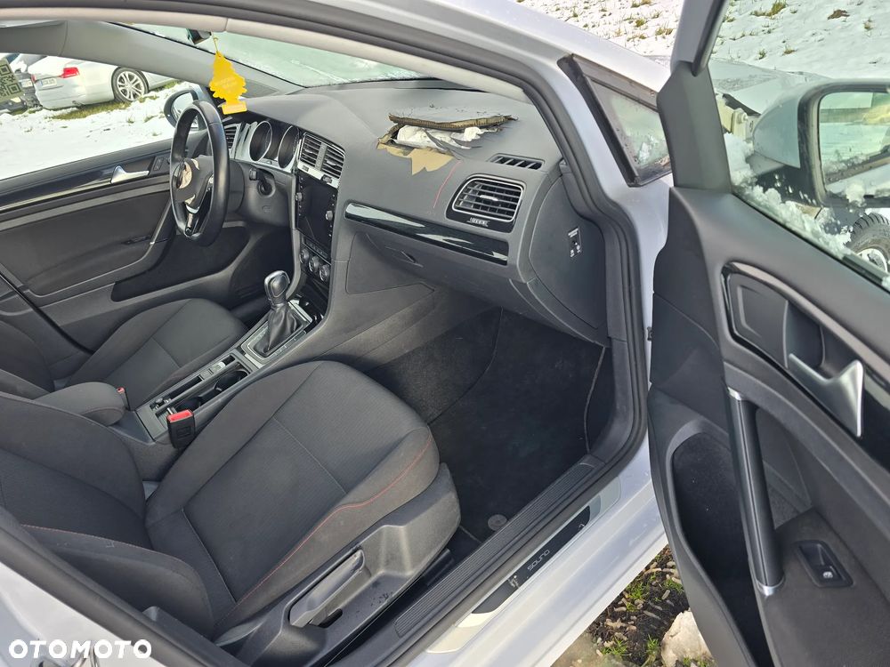 Volkswagen Golf 2.0 TDI DSG Sound - 13