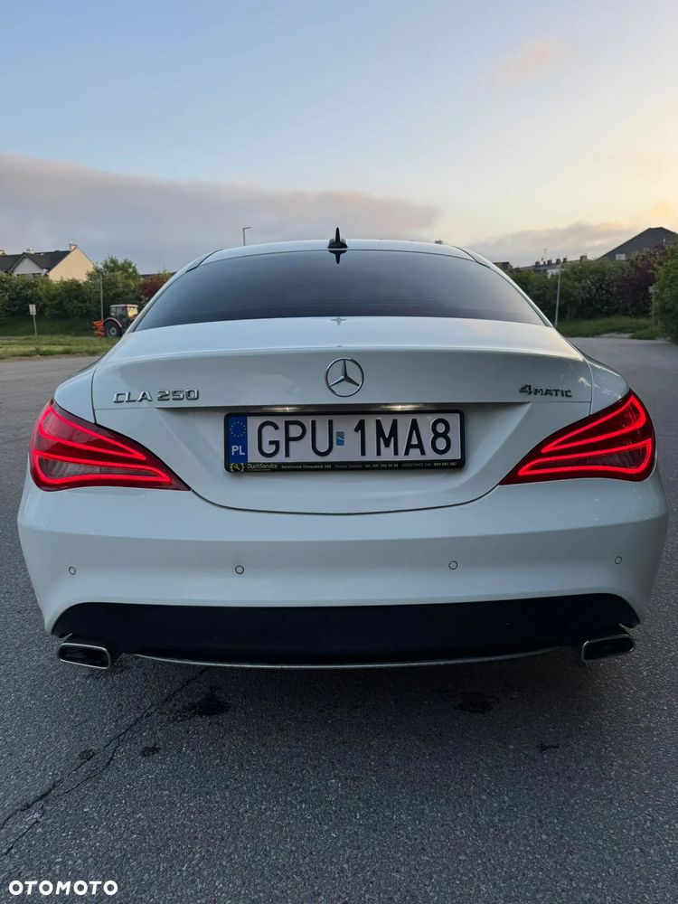 Mercedes-Benz CLA 250 4-Matic Urban - 3
