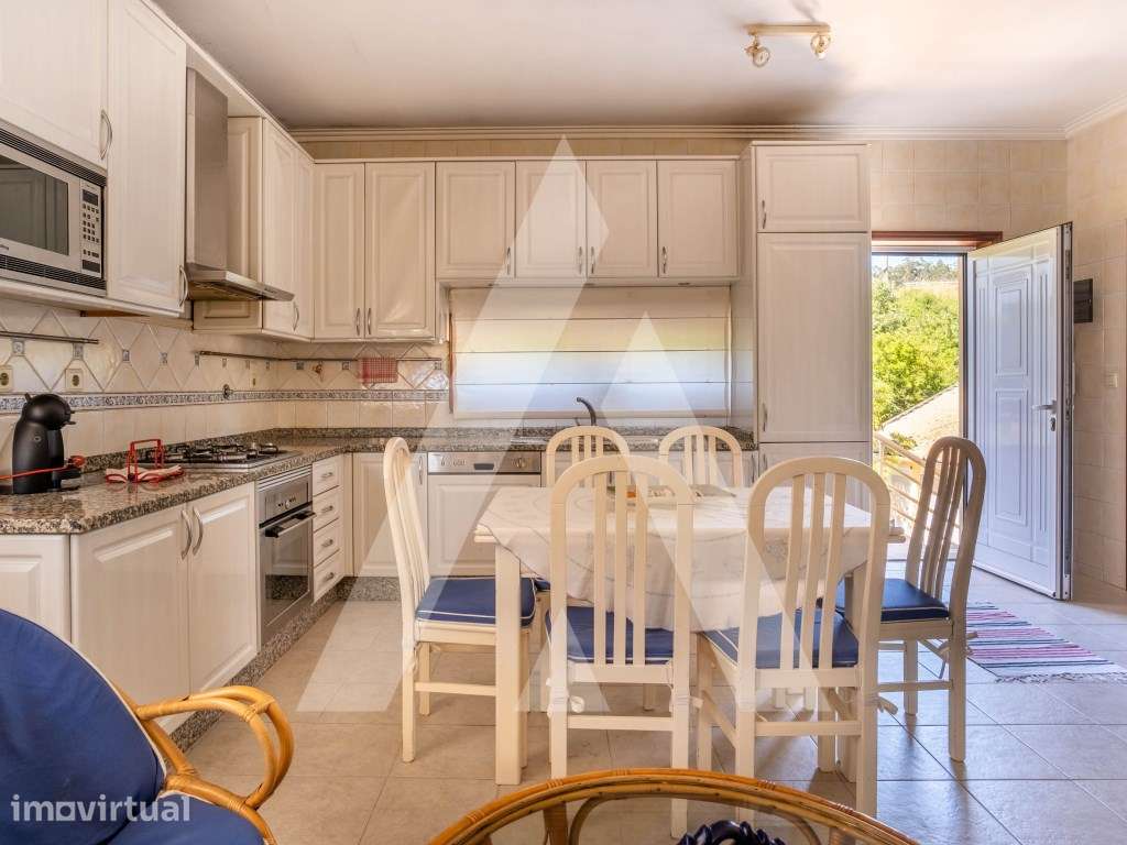 Moradia Exclusiva com Piscina Interior e Terreno de 1.355 m² em Oli... - Grande imagem: 3/54