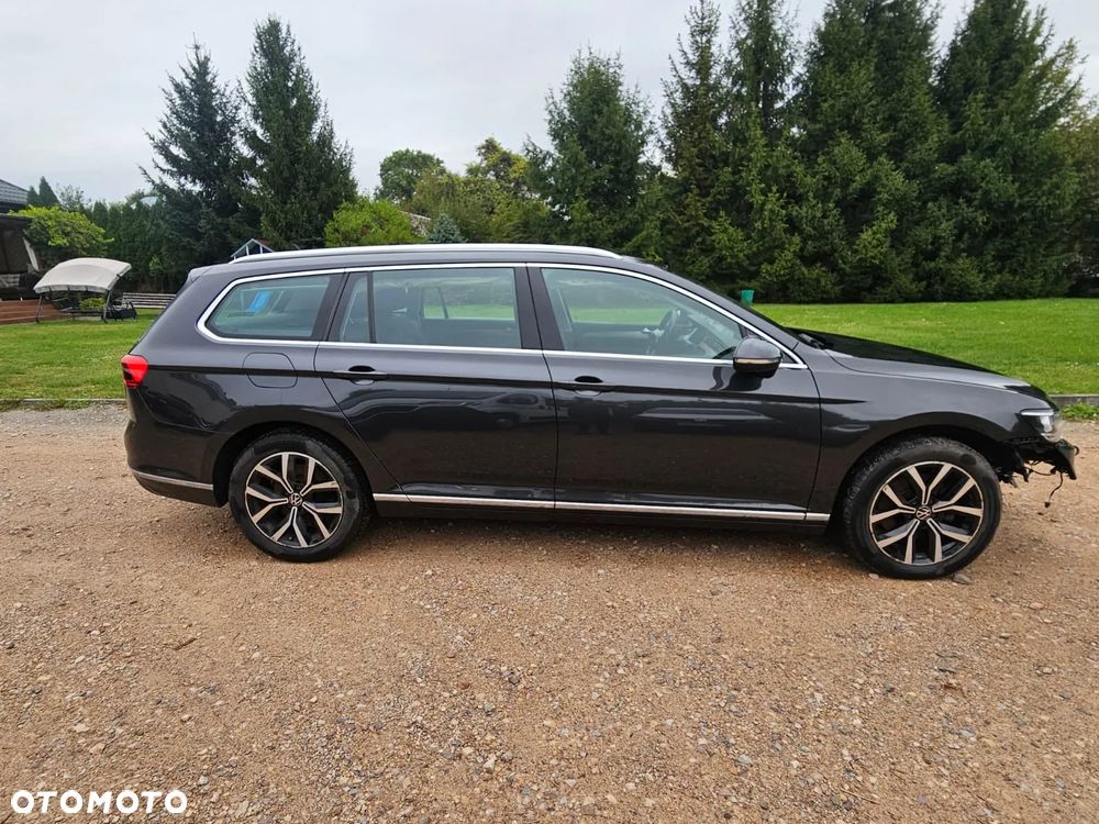 Volkswagen Passat - 4