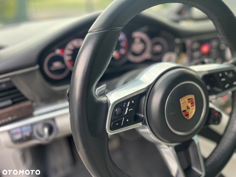 Porsche Panamera 4 Sport Turismo - 27