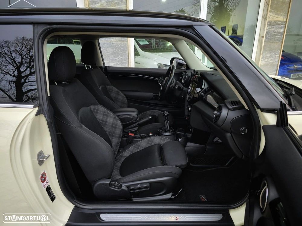 MINI 3 Portas Cooper S - 27