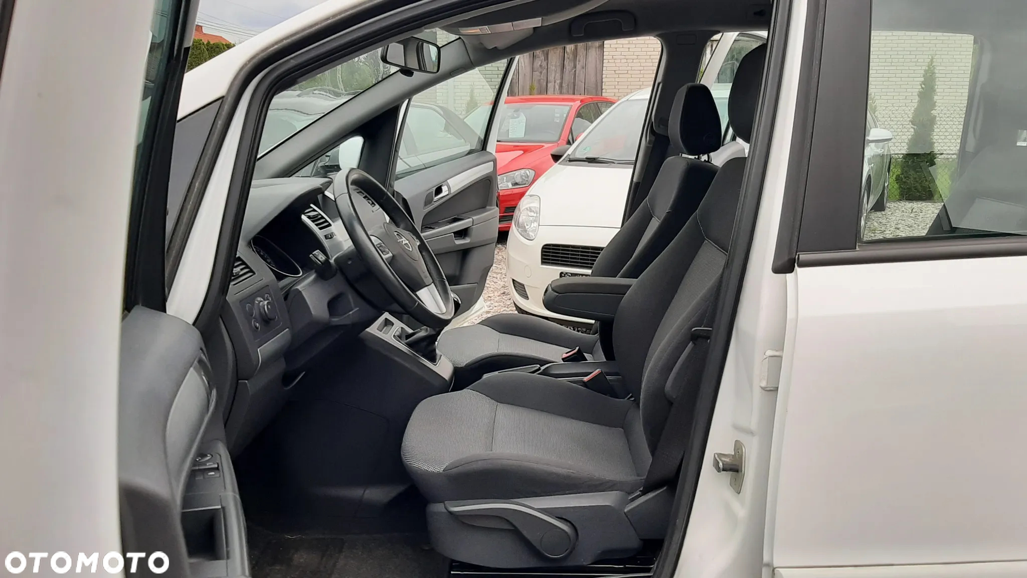 Opel Zafira 1.6 - 7