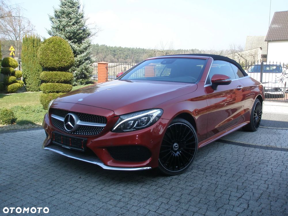 Mercedes-Benz Klasa C 200 Cabrio 4Matic 9G-TRONIC AMG Line - 2