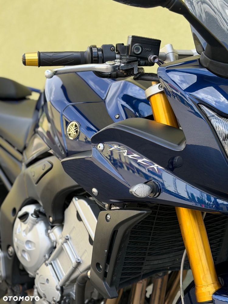 Yamaha FZ - 4