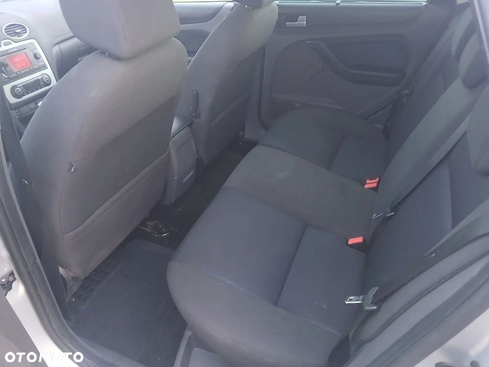 Ford Focus - 21