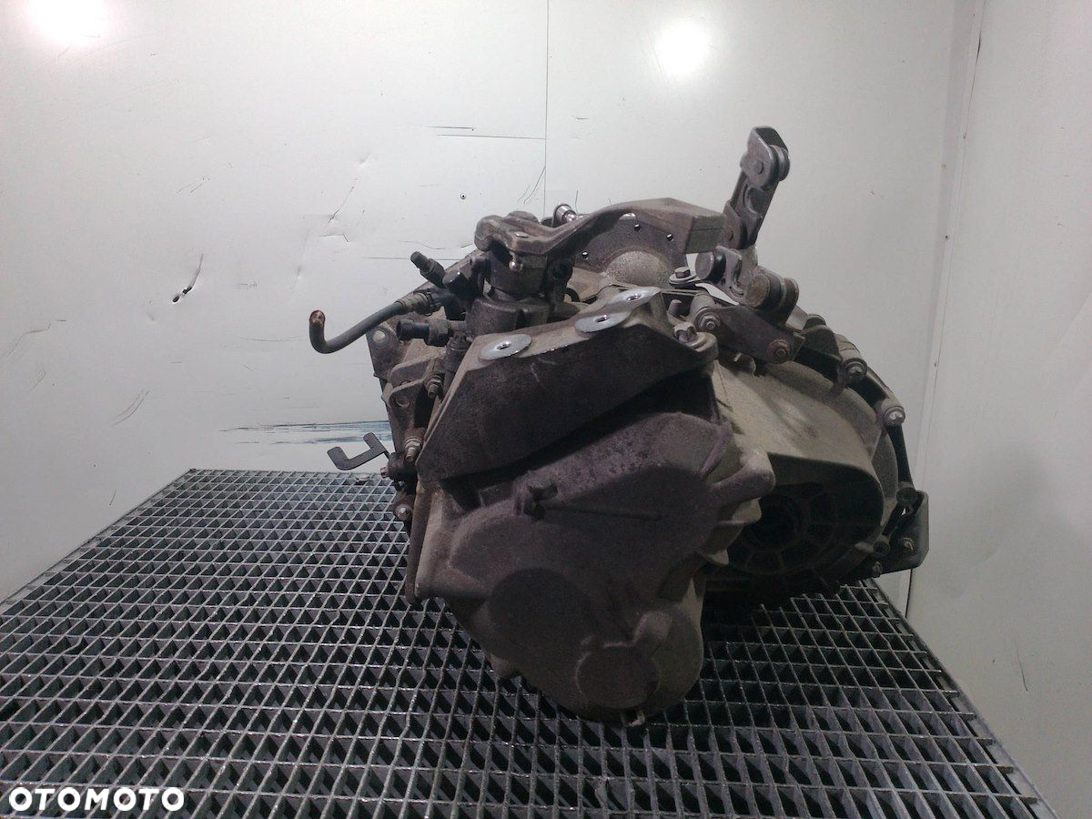 SKRZYNIA BIEGÓW MANUALNA OPEL VECTRA C F40 1.9 CDTI - 4