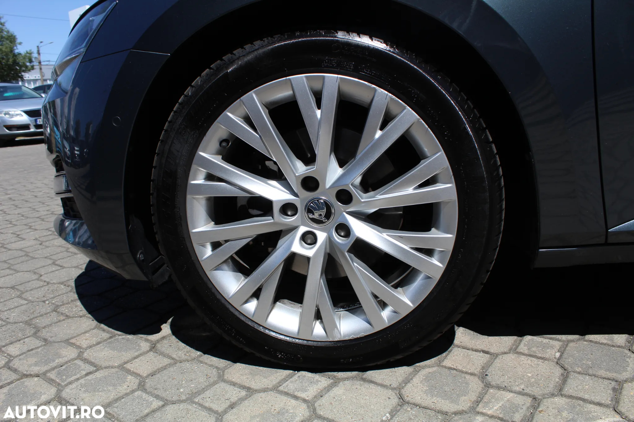 Skoda Superb Combi 2.0 TDI DSG Style - 15