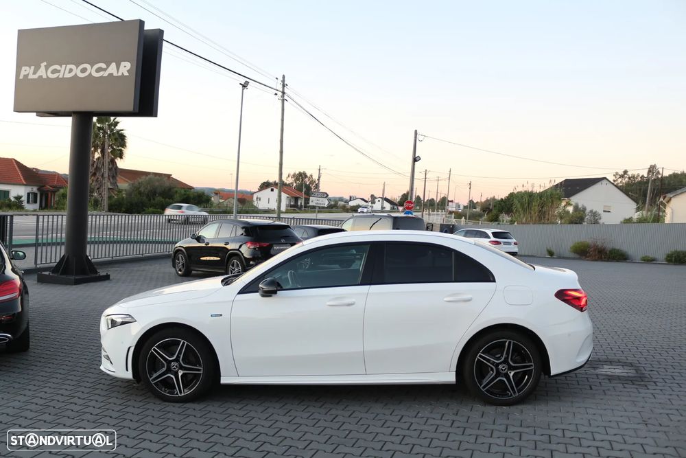 Mercedes-Benz A 250 Limousine e AMG Line - 8