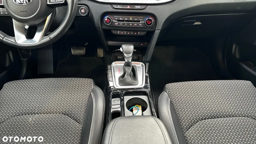 Kia XCeed - 22