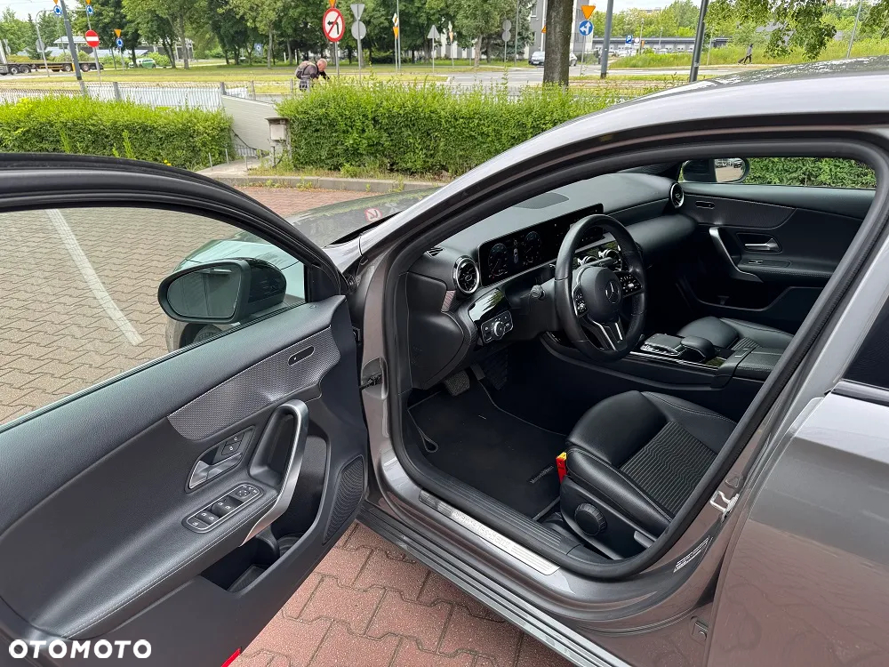 Mercedes-Benz Klasa A 250 7G-DCT - 7