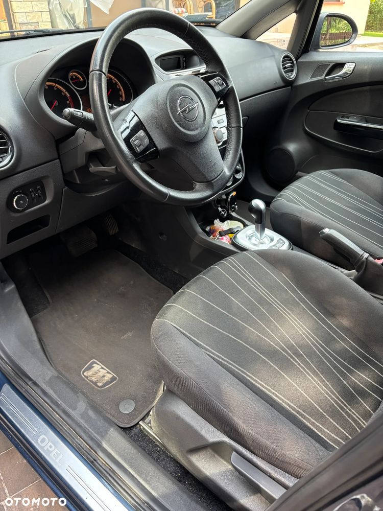 Opel Corsa 1.2 16V Cosmo EasyTronic - 12