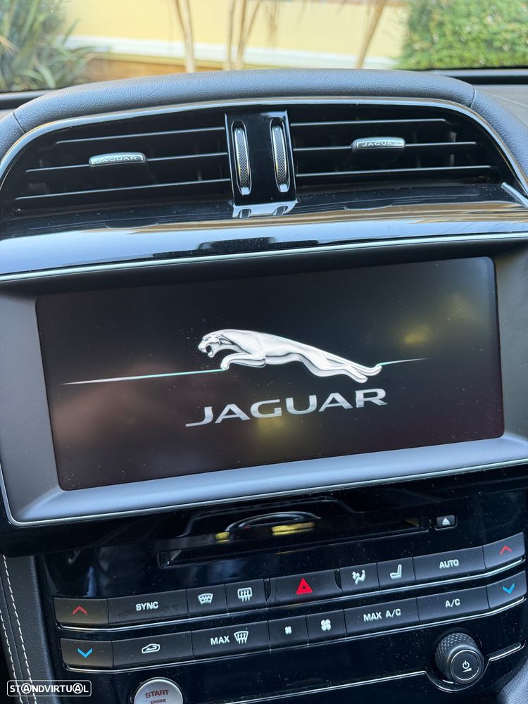 Jaguar F-Pace 20d AWD Aut. Prestige - 6