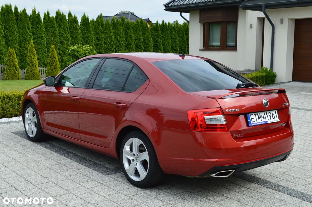 Skoda Octavia 2.0 TDI RS DSG - 4