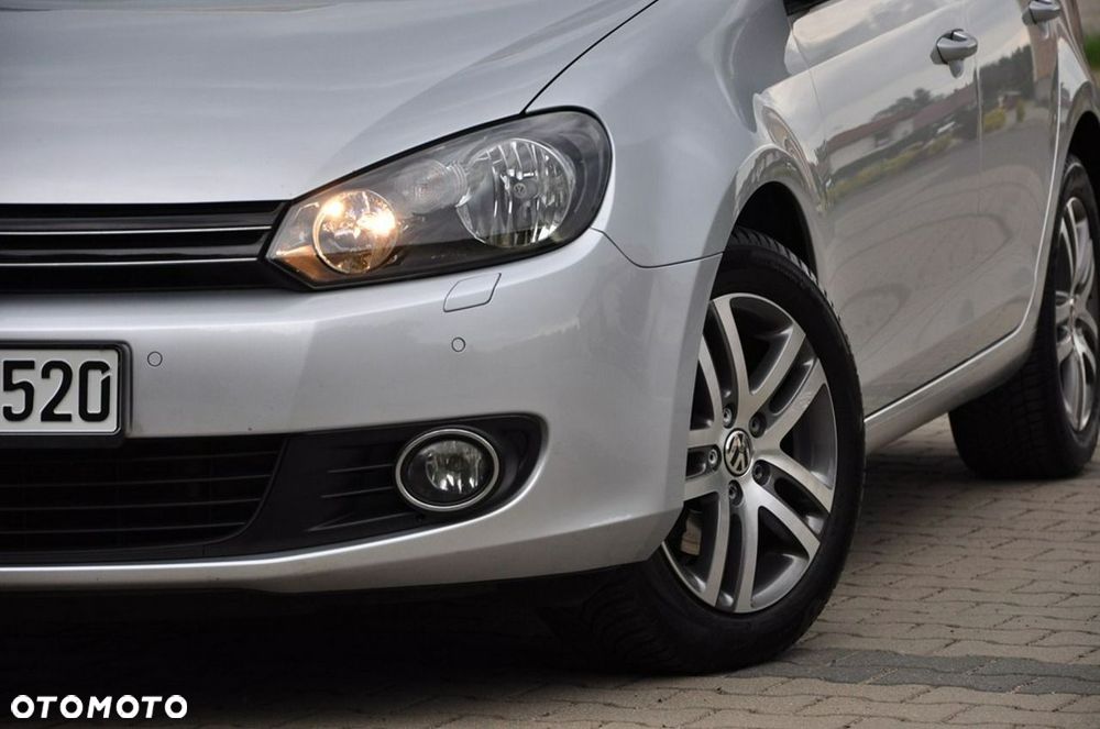 Volkswagen Golf - 6