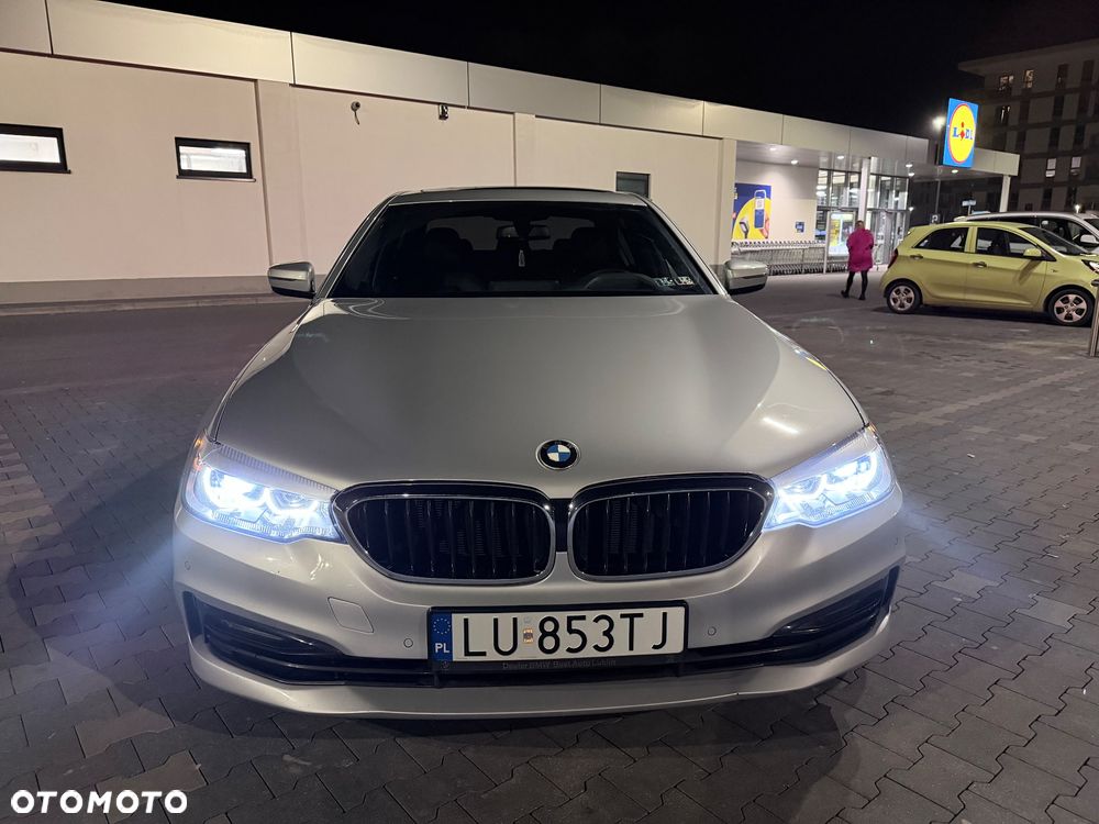 BMW Seria 5 530i xDrive GPF Sport Line sport - 17