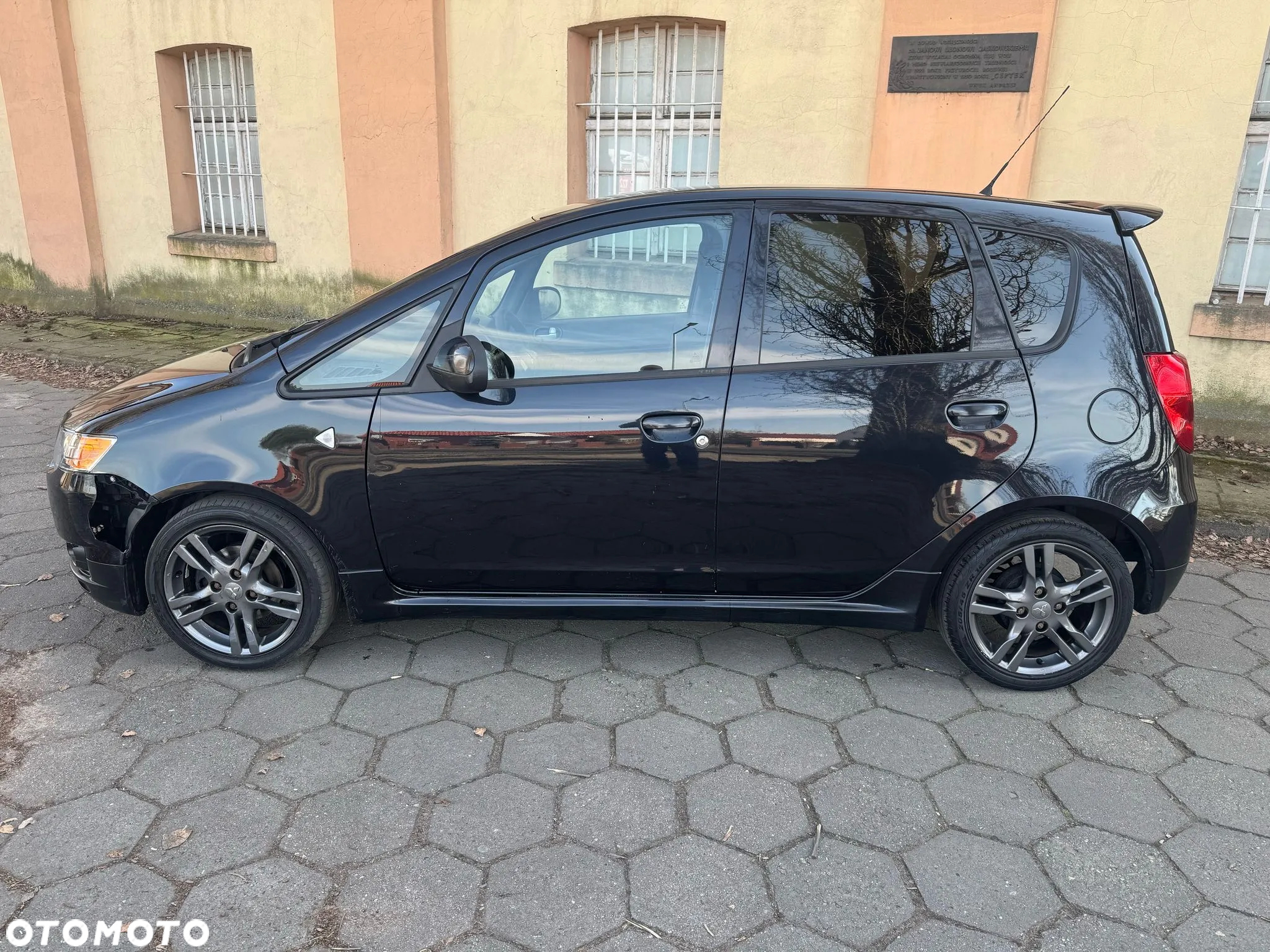 Mitsubishi Colt - 7