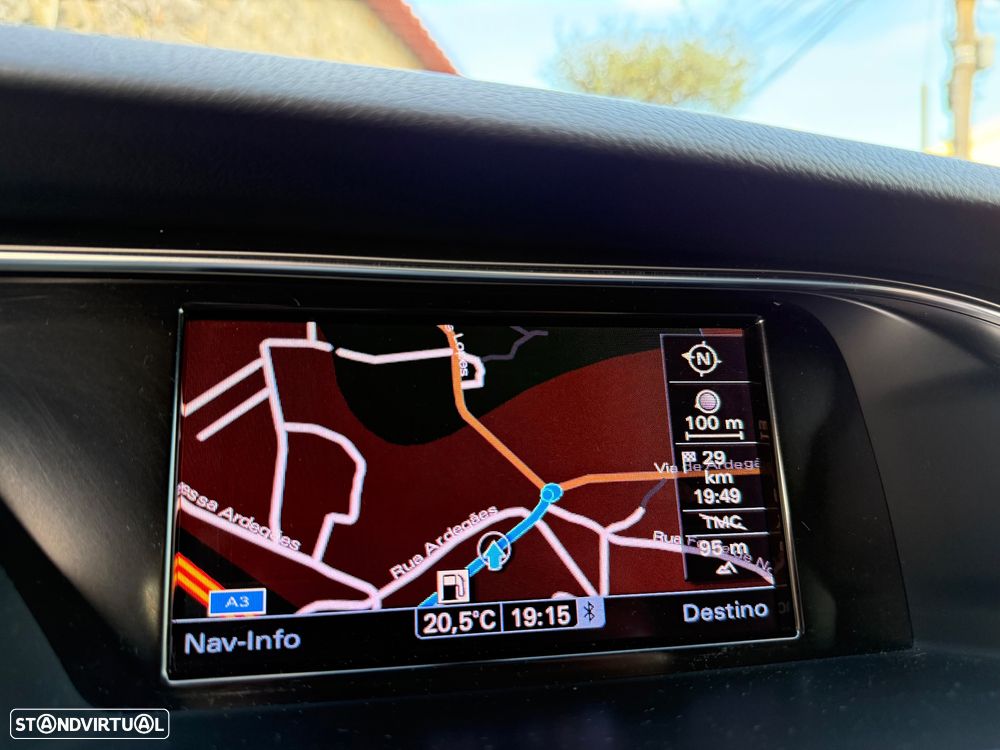 Audi A4 Avant 2.0 TDI Business Line Sport - 15