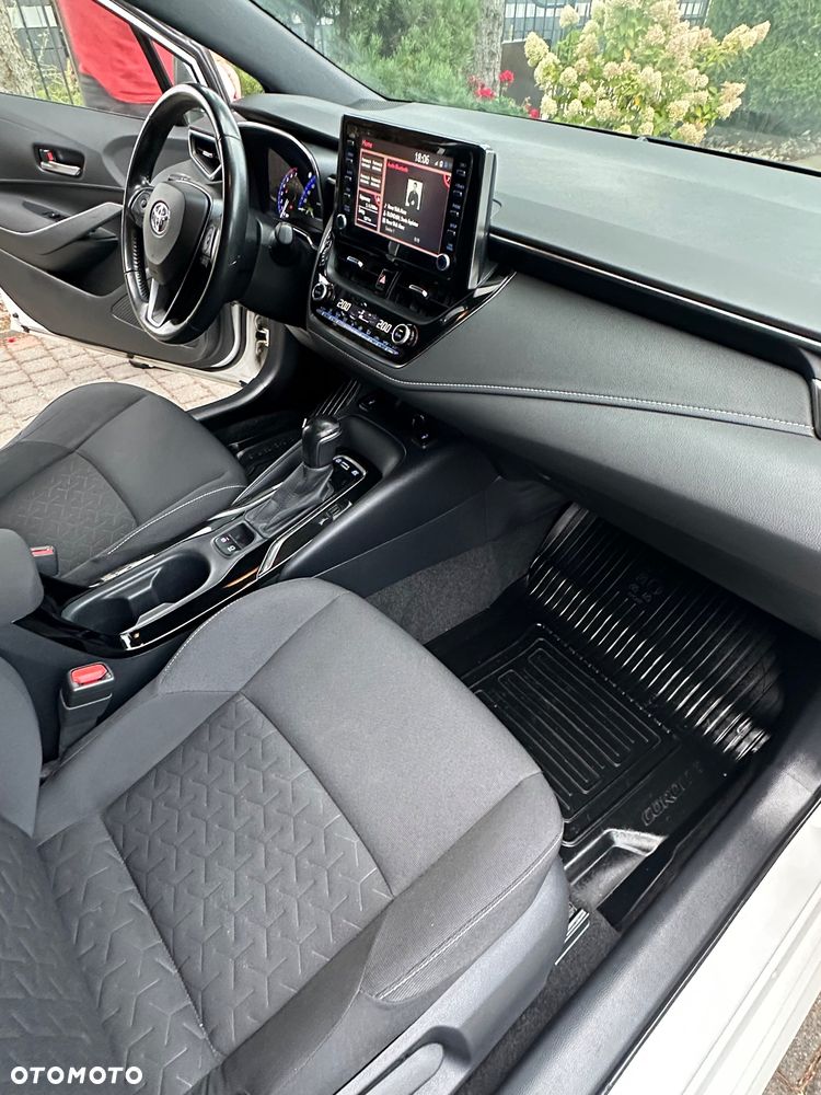 Toyota Corolla 1.8 Hybrid Executive - 36