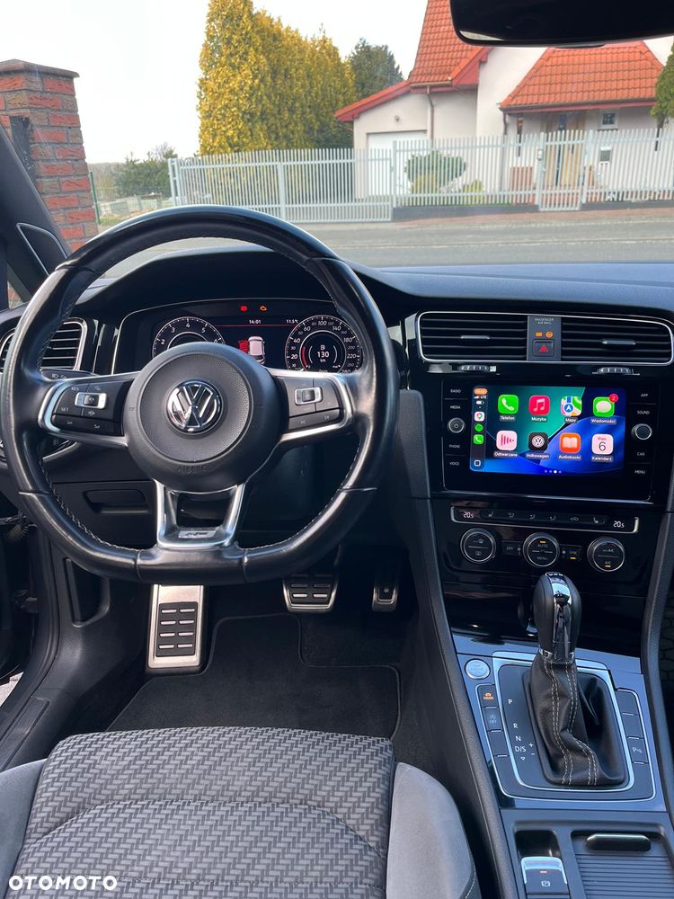 Volkswagen Golf - 10