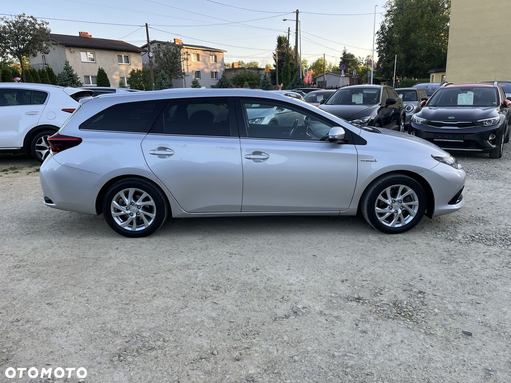 Toyota Auris - 5