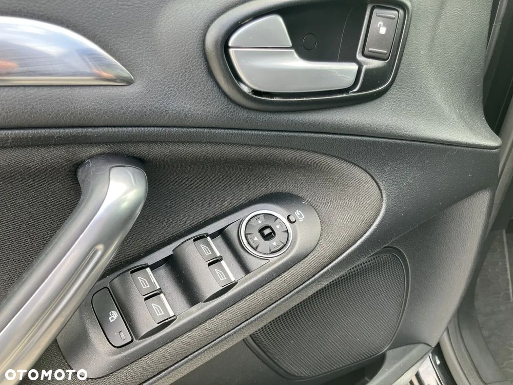 Ford S-Max 2.0 TDCi DPF Titanium - 31