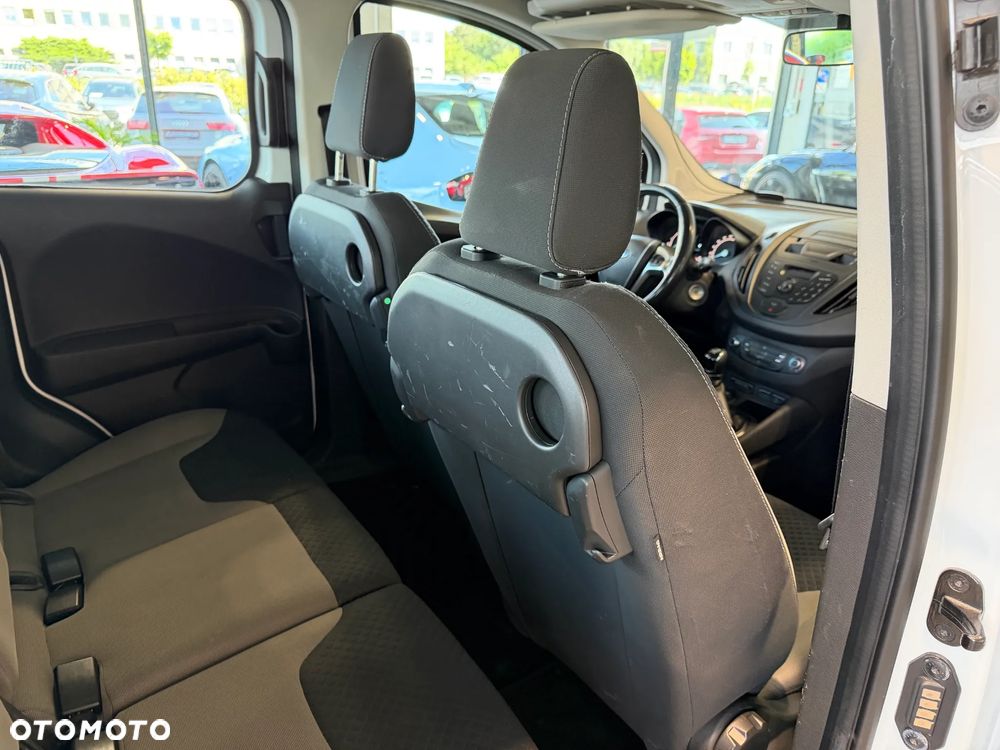 Ford Tourneo Courier 1.5 TDCi Trend - 14