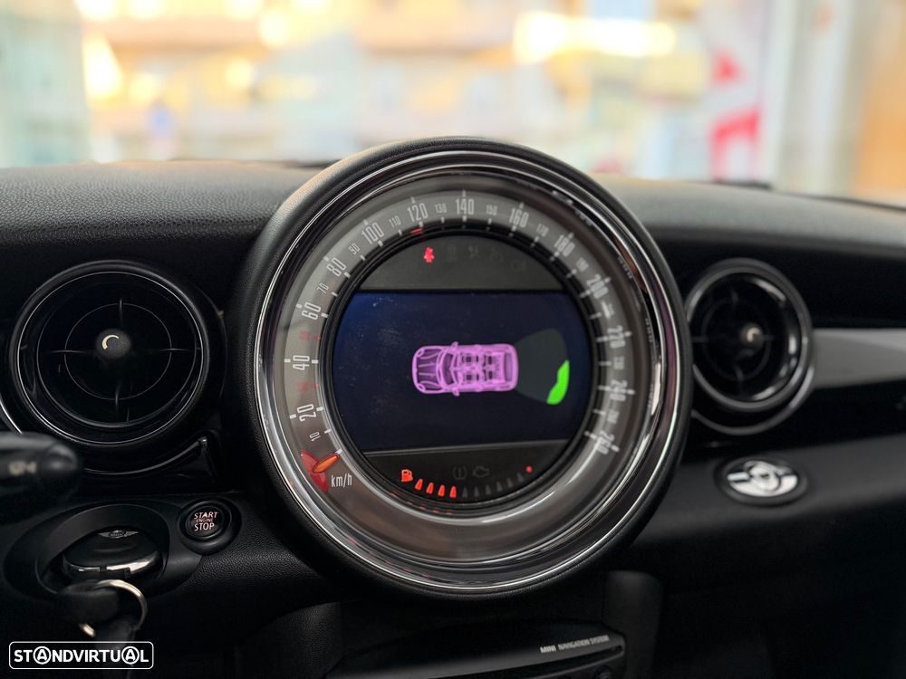 MINI Cabrio Cooper SD - 13
