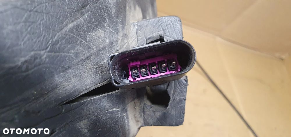 Zamek klapy bagażnika dociąg Audi A8 D3 4E0827383C 4E0827383D - 5