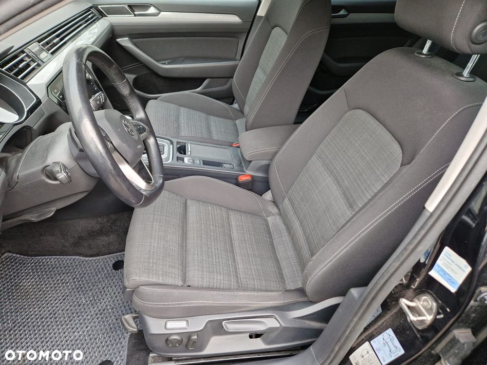 Volkswagen Passat 2.0 TDI Business DSG - 12