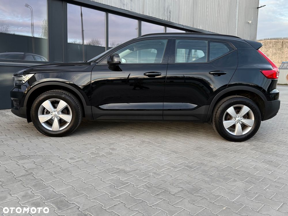Volvo XC 40 T2 Momentum Core - 3